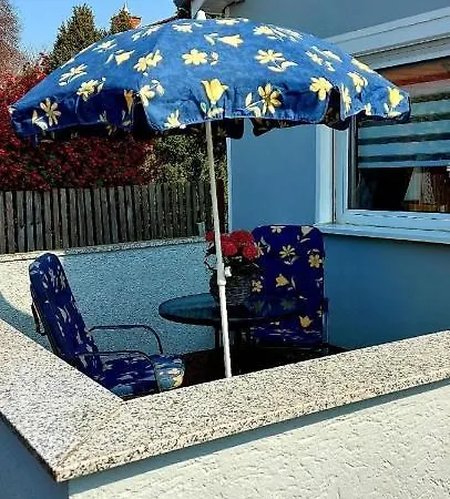 Grosse In Mit Terrasse Und Grill Prerow